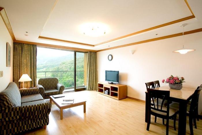 Wellihilli Park Resort Hoengseong Exterior photo