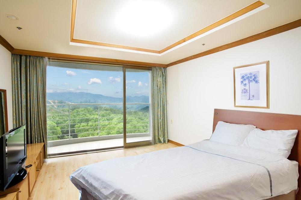 Wellihilli Park Resort Hoengseong Exterior photo